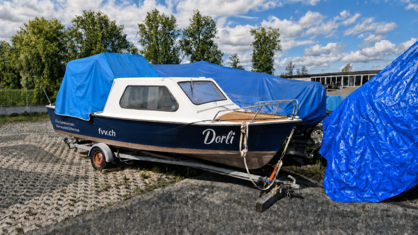 Vereinsboot «Dorli» des Fischereivereins Vierwaldstättersee